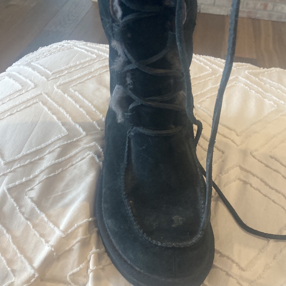 Good condition ugg boots - Picture 5 of 6